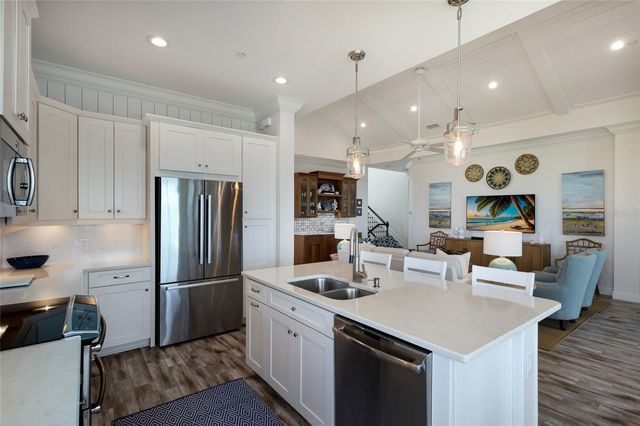 318 COMPASS POINT DRIVE 202, Bradenton, FL 34209