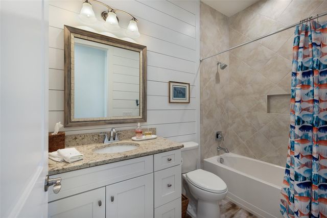 318 COMPASS POINT DRIVE 202, Bradenton, FL 34209