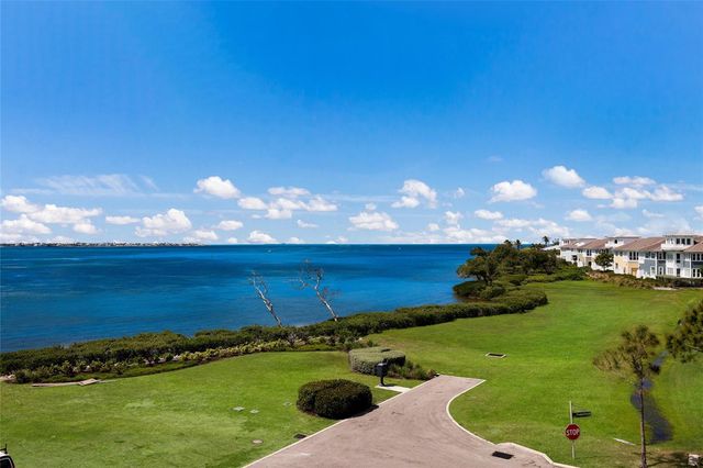 318 COMPASS POINT DRIVE 202, Bradenton, FL 34209