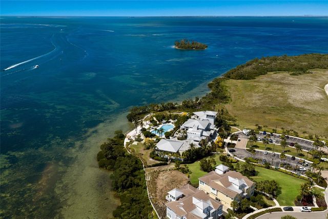 318 COMPASS POINT DRIVE 202, Bradenton, FL 34209