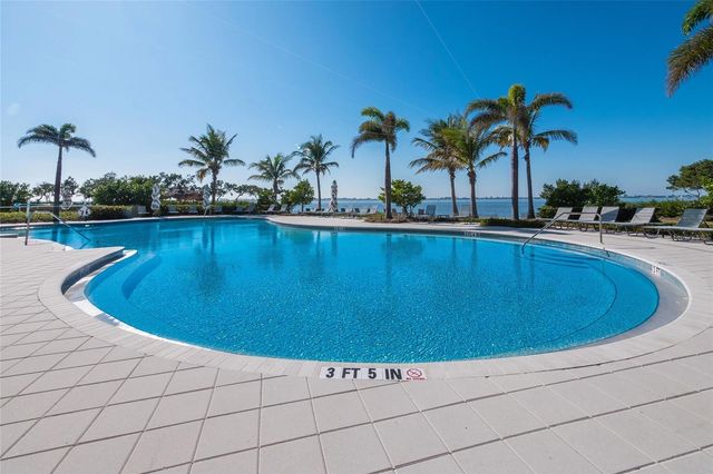 318 COMPASS POINT DRIVE 202, Bradenton, FL 34209