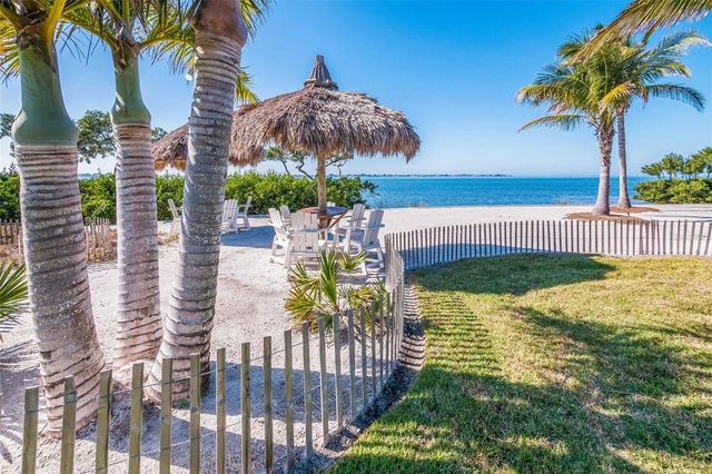 318 COMPASS POINT DRIVE 202, Bradenton, FL 34209