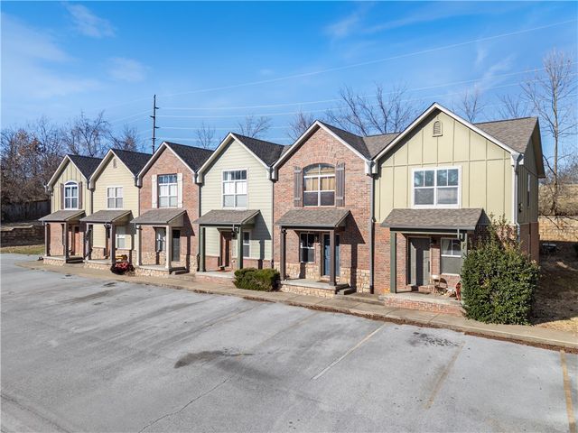 2212 Karrington Ridge D, Springdale, AR 72762