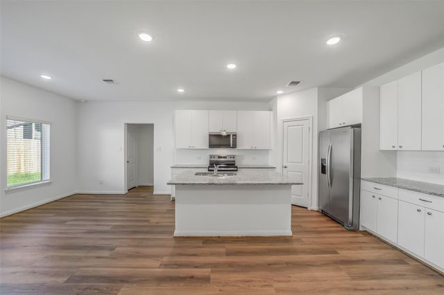 11931 Pondwood Drive, Cypress, TX 77429