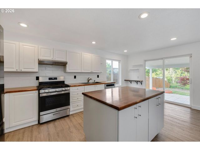 4818 Se ANTELOPE HILLS Dr, Gresham, OR 97080