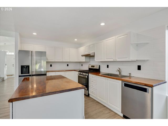 4818 Se ANTELOPE HILLS Dr, Gresham, OR 97080