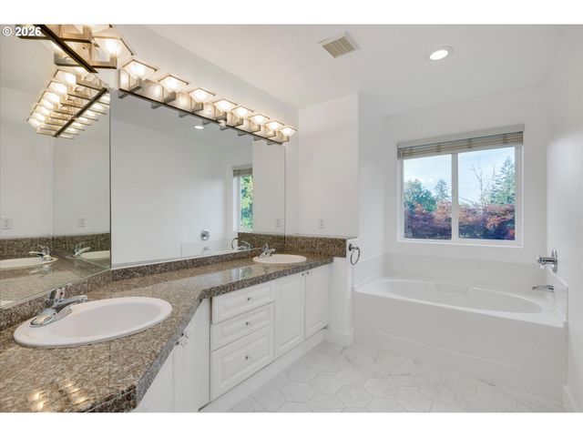4818 Se ANTELOPE HILLS Dr, Gresham, OR 97080