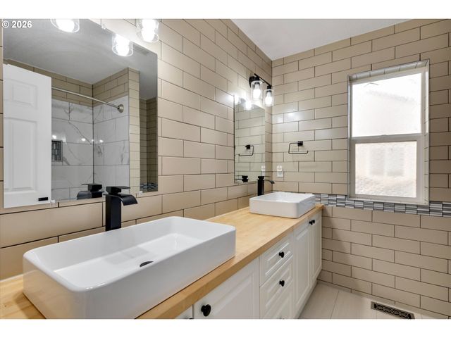 4818 Se ANTELOPE HILLS Dr, Gresham, OR 97080
