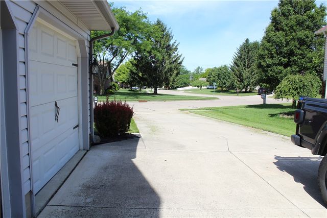 1070 Winston Lane, Tipp City, OH 45371