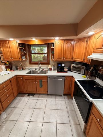 1070 Winston Lane, Tipp City, OH 45371