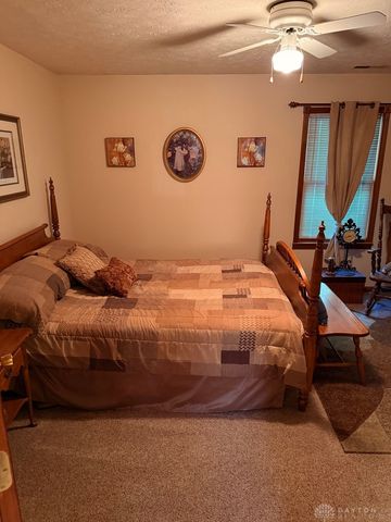 1070 Winston Lane, Tipp City, OH 45371
