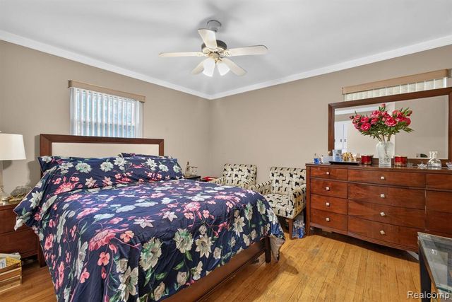 25126 W Chicago, Redford, MI 48239