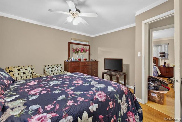 25126 W Chicago, Redford, MI 48239