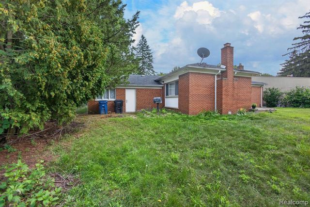 25126 W Chicago, Redford, MI 48239