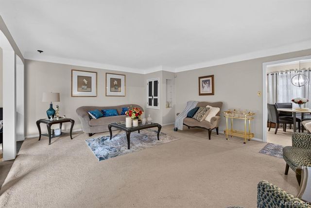 25126 W Chicago, Redford, MI 48239
