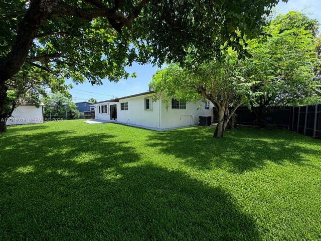 19202 NW 23rd Ct, Miami Gardens, FL 33056