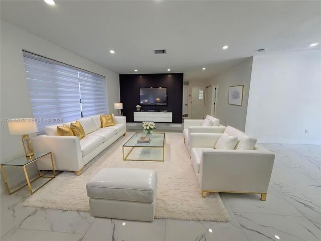 19202 NW 23rd Ct, Miami Gardens, FL 33056