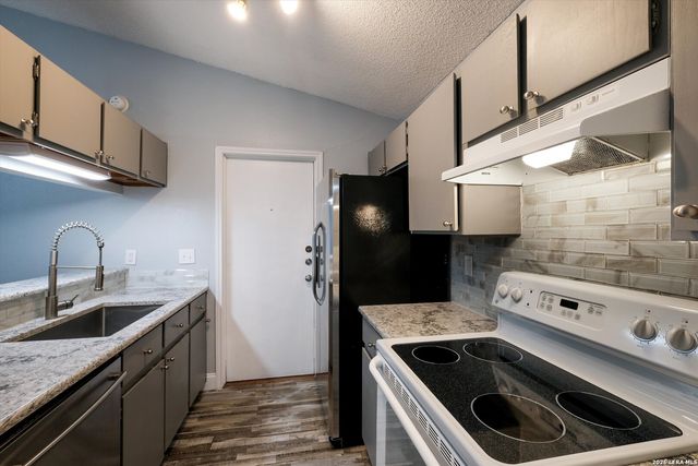 14463 Edgemont, San Antonio, TX 78217