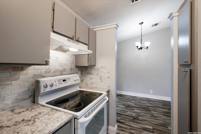 14463 Edgemont, San Antonio, TX 78217