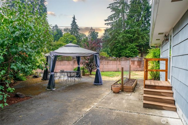 153 SW 208th Street, Normandy Park, WA 98166