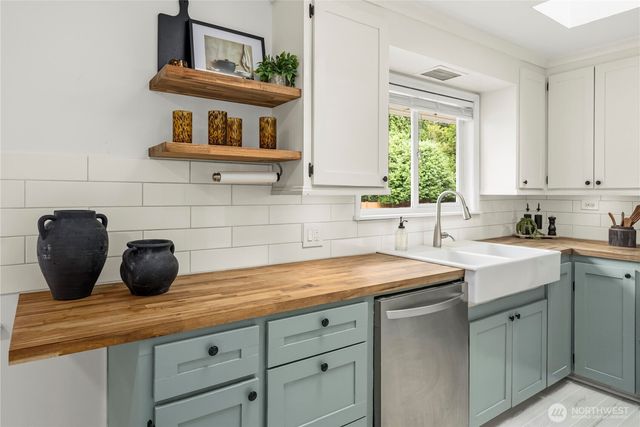 153 SW 208th Street, Normandy Park, WA 98166