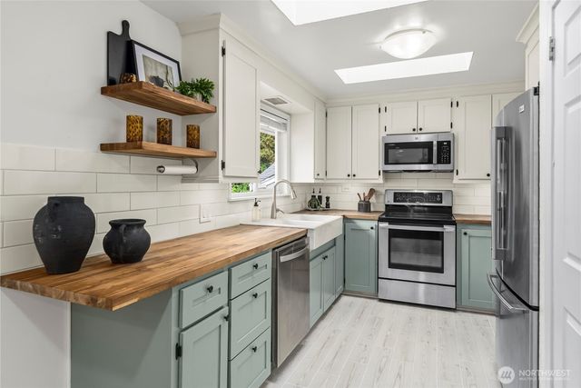 153 SW 208th Street, Normandy Park, WA 98166