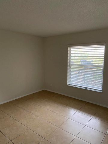 605 S Pine Island Road 401a, Plantation, FL 33324