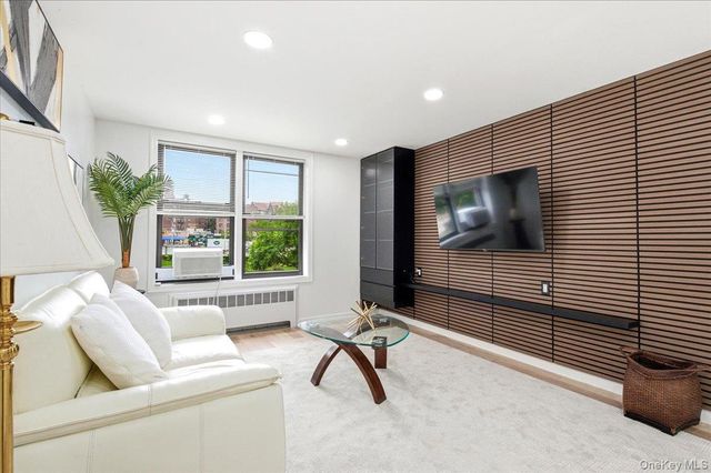 72-11 110th Street 1B, Forest Hills, NY 11375