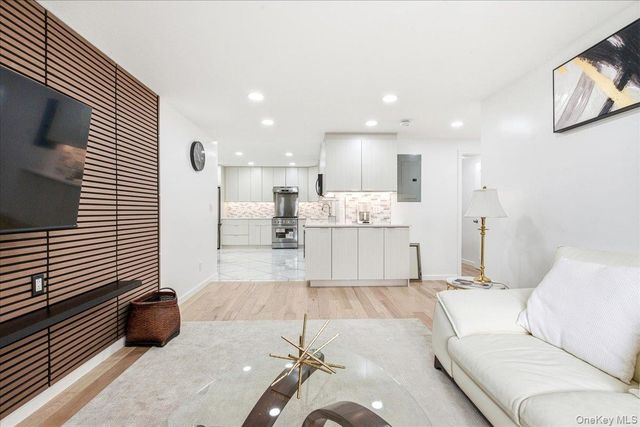 72-11 110th Street 1B, Forest Hills, NY 11375