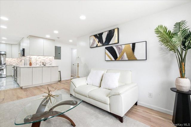 72-11 110th Street 1B, Forest Hills, NY 11375