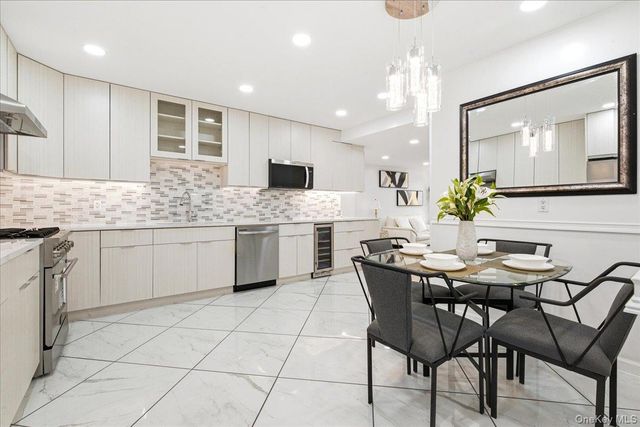 72-11 110th Street 1B, Forest Hills, NY 11375