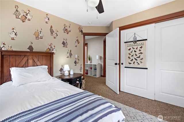 2851 SW Berwick Drive, Oak Harbor, WA 98277