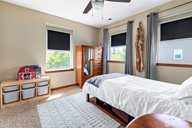 2851 SW Berwick Drive, Oak Harbor, WA 98277