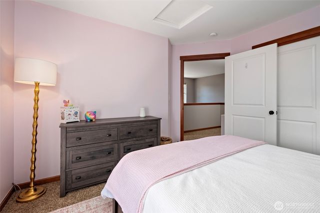 2851 SW Berwick Drive, Oak Harbor, WA 98277