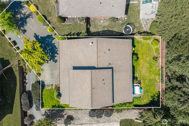 2851 SW Berwick Drive, Oak Harbor, WA 98277