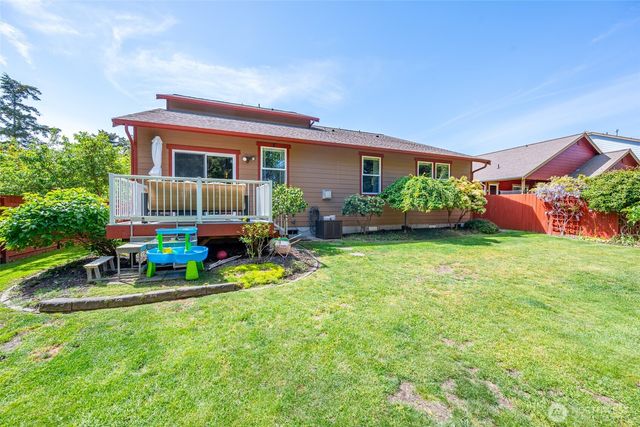 2851 SW Berwick Drive, Oak Harbor, WA 98277