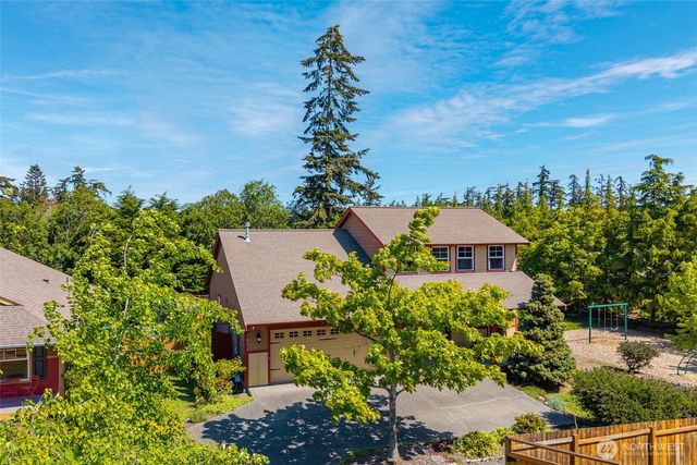 2851 SW Berwick Drive, Oak Harbor, WA 98277
