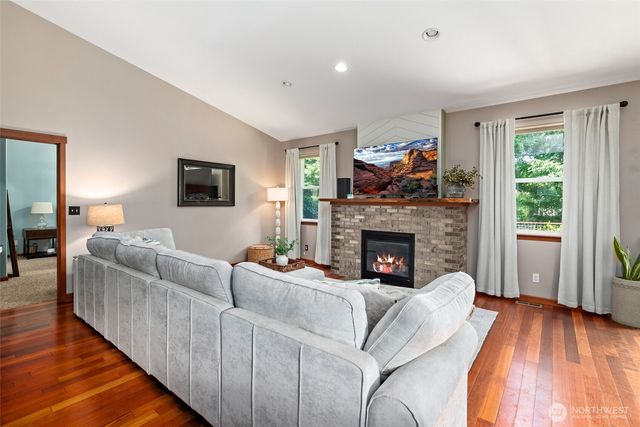 2851 SW Berwick Drive, Oak Harbor, WA 98277