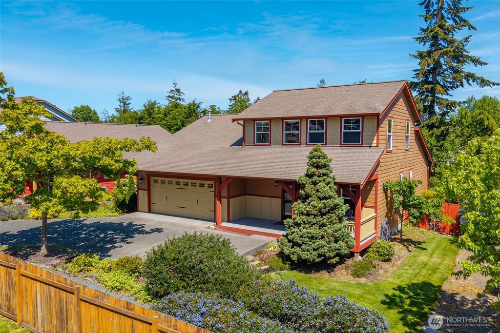 2851 SW Berwick Drive, Oak Harbor, WA 98277