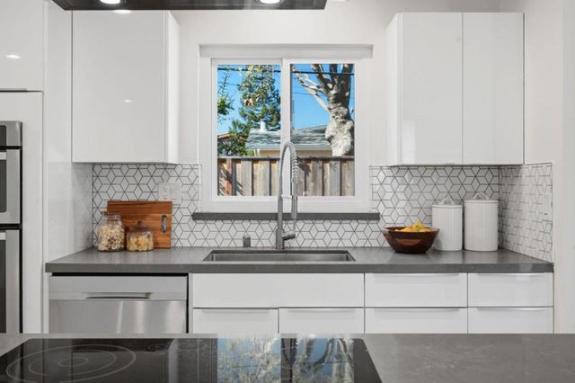 869 Bette Avenue, Cupertino, CA 95014