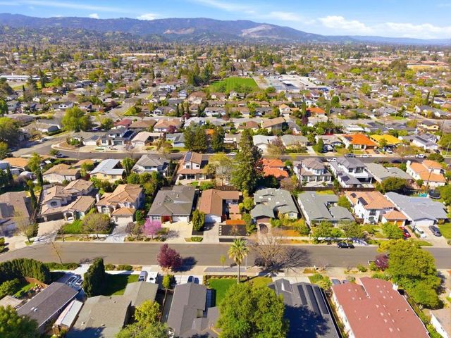 869 Bette Avenue, Cupertino, CA 95014