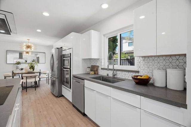 869 Bette Avenue, Cupertino, CA 95014