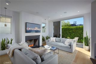 418 Larkspur, Corona Del Mar, CA 92625
