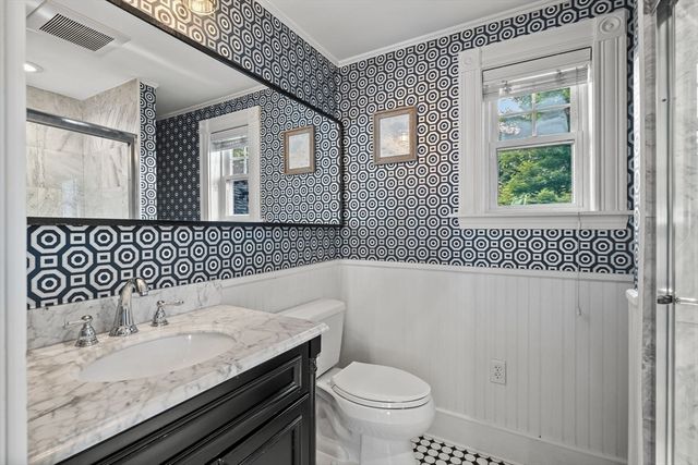 93 Albatross Rd, Quincy, MA 02169
