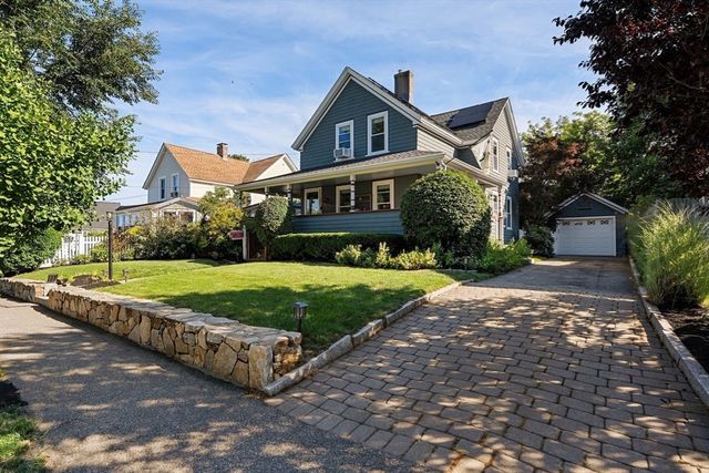 93 Albatross Rd, Quincy, MA 02169
