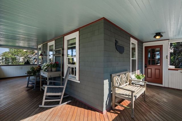 93 Albatross Rd, Quincy, MA 02169