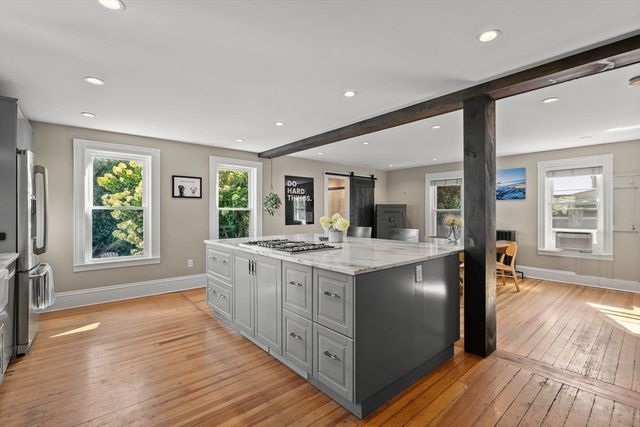 93 Albatross Rd, Quincy, MA 02169