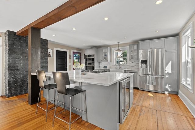 93 Albatross Rd, Quincy, MA 02169