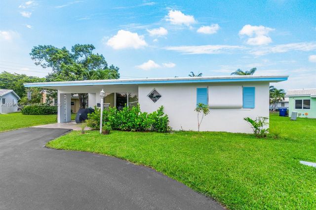 3201 Abbott Ln, Hollywood, FL 33021