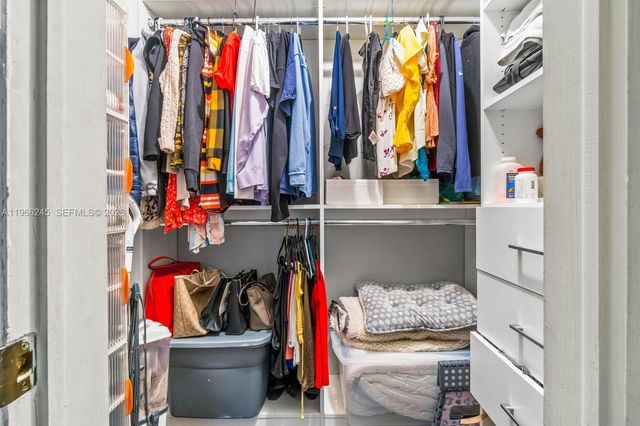 3201 Abbott Ln, Hollywood, FL 33021